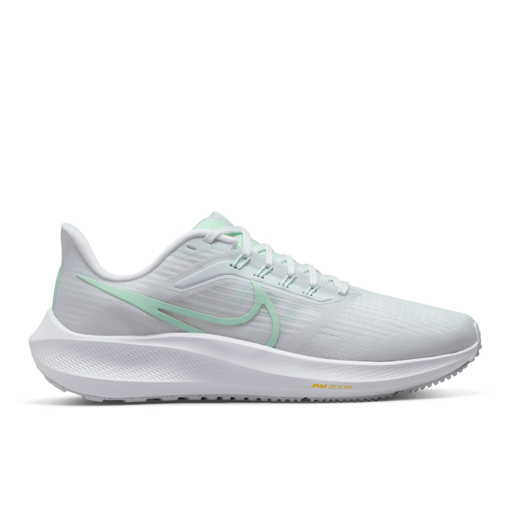 Women's Nike Air Zoom Pegasus 39, White/Mint Foam-Pure Platinum, 8.5 B Medium